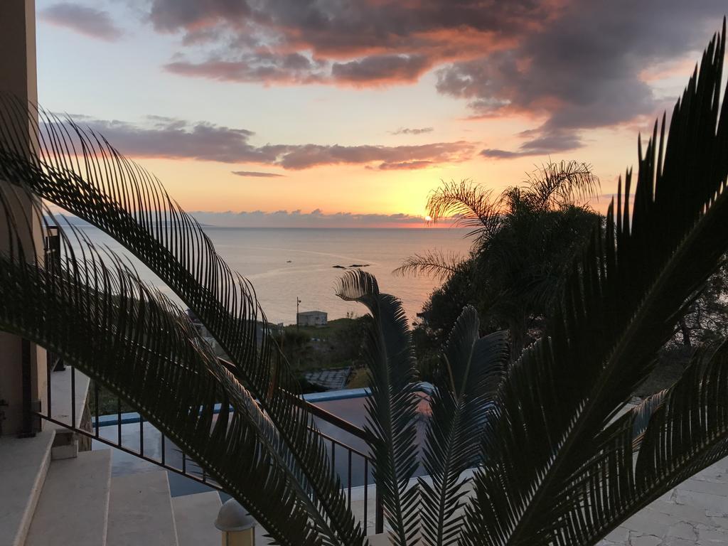 Sunset View Mermaid Villa Pomos Exterior foto